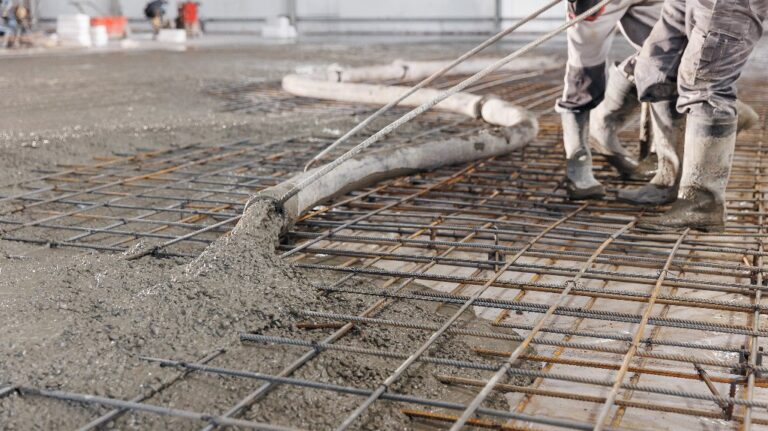 Concrete concreting floors of buildings in construction site